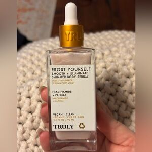 TRULY Frost Yourself Shimmer Serum with Gold Cap